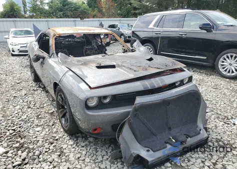 2019 Dodge Challenger Sxt z USA, uszkodzony, nr VIN 2C3CDZAG8KH619935